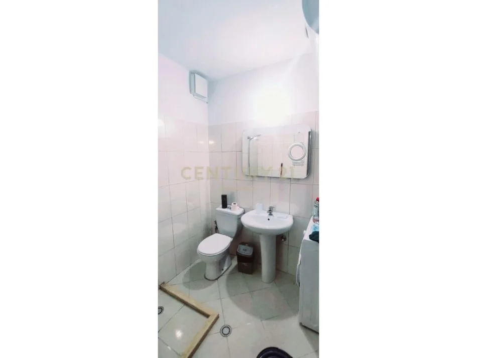 Tirane, shitet apartament Kati 1, 82 m² 136.000 € (Ali Dem, prane Pasticeri Nefeli)