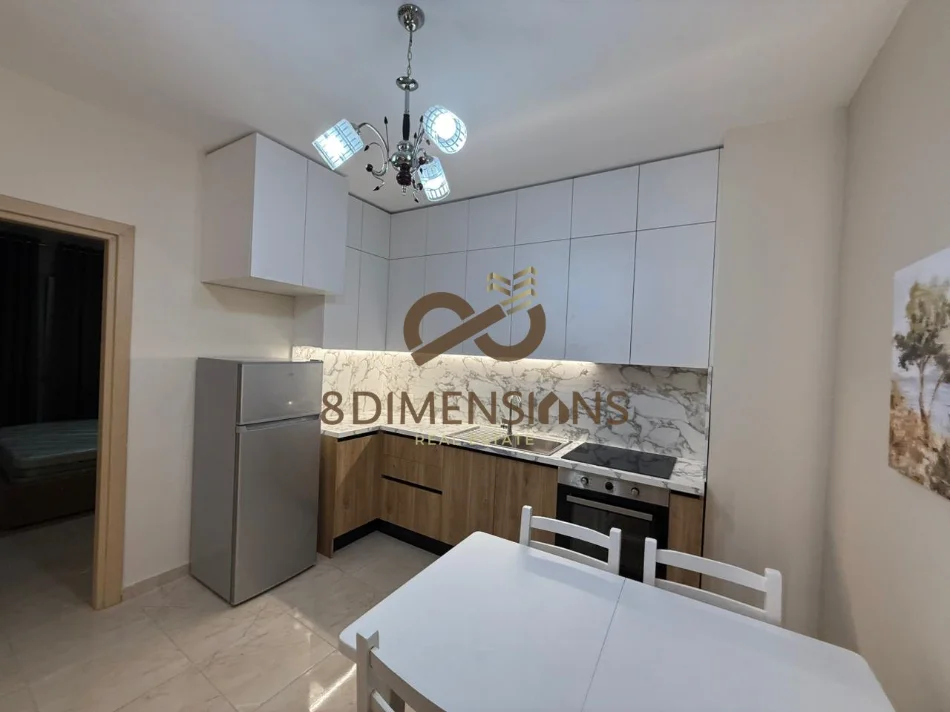 Shitet Apartament 1+1 (mundesi konvertimi ne 2+1) ne Astir, prane Kompleksit Fratari (D8142A-141)