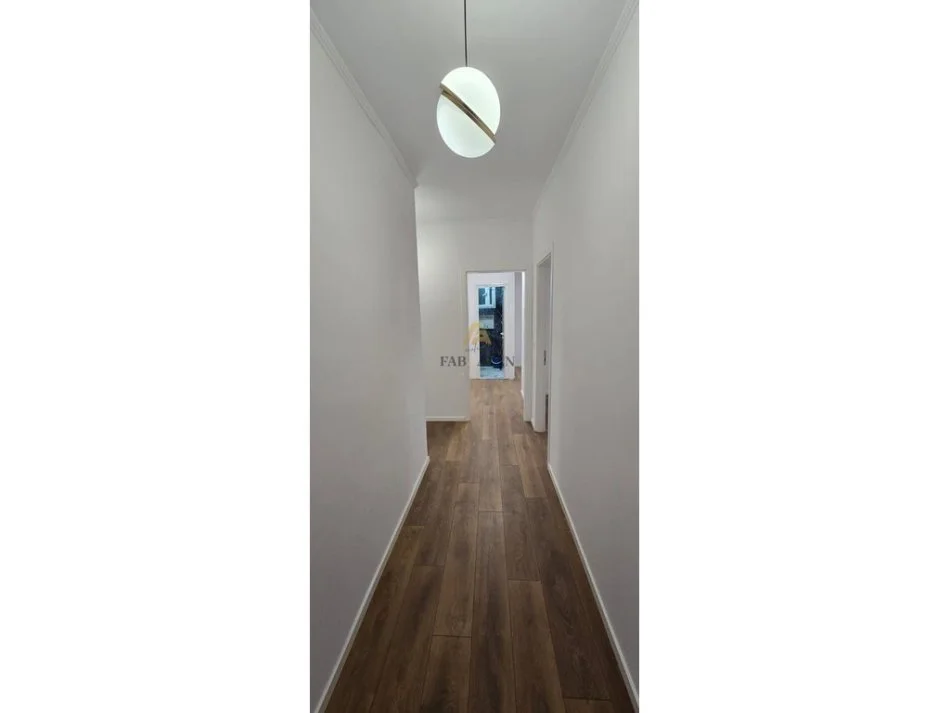 Tirane, shitet apartament 2+1 Kati 7, 93 m² 218.000 € (Prokuroria e Tiranes)