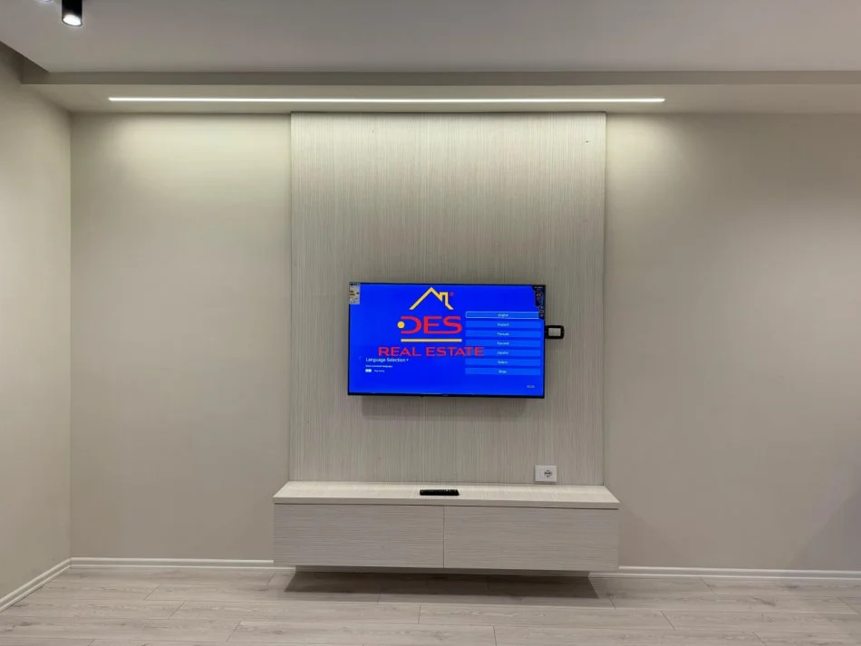 Vlore, shitet garsonier Kati 11, 40 m² 89.500 € (Rruga Reshat Osmani)