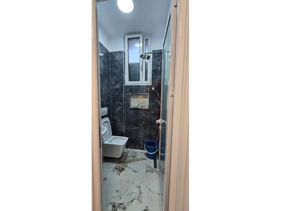 Tirane, shitet apartament 2+1 Kati 7, 93 m² 218.000 € (Prokuroria e Tiranes)