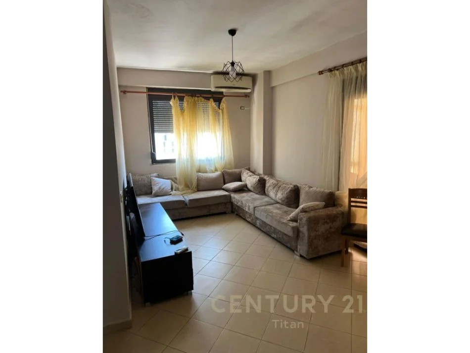 Tirane, jap me qera apartament 2+1+Ballkon, Kati 7, 130 m² 600 € (Komuna e Parisit)