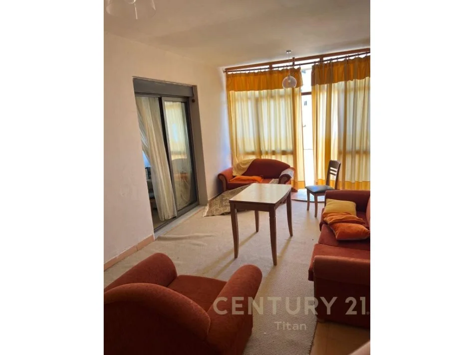 Tirane, jap me qera apartament 2+1+Ballkon, Kati 7, 130 m² 600 € (Komuna e Parisit)