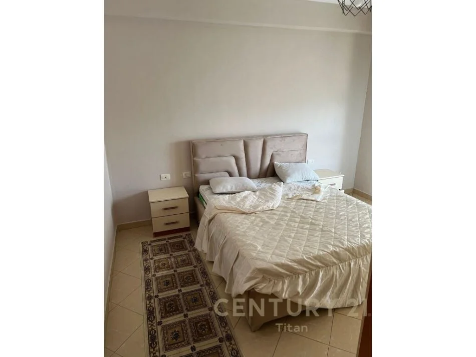 Tirane, jap me qera apartament 2+1+Ballkon, Kati 7, 130 m² 600 € (Komuna e Parisit)