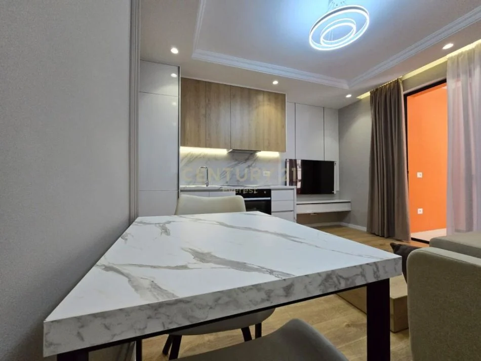 Tirane, shitet apartament 1+1+Ballkon, Kati 3, 56 m² 148,000 € 