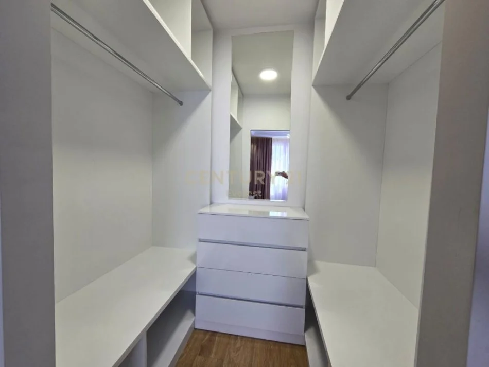 Tirane, shitet apartament 1+1+Ballkon, Kati 3, 56 m² 148,000 € 