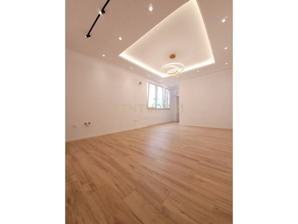 Tirane, shitet apartament 1+1, Kati 7, 58 m² 120,000 € 