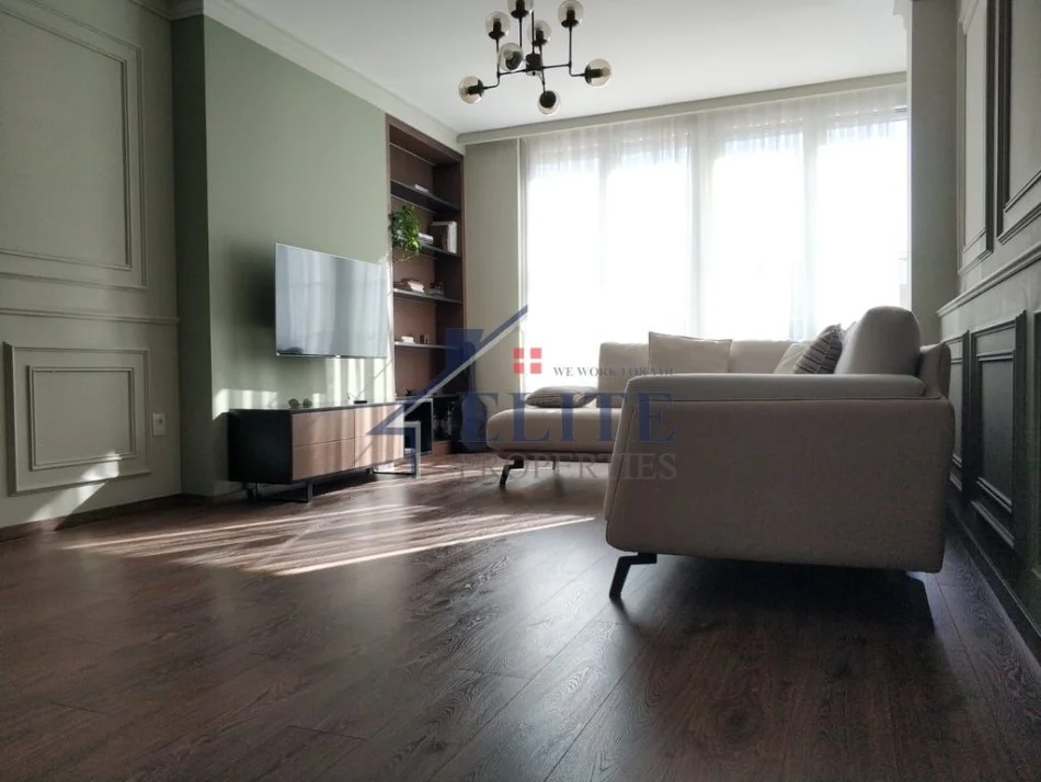 Tirane, jepet me qera apartament 2+1+Ballkon Kati 2, 110 m² 1.100 € (Myslym Shyri)