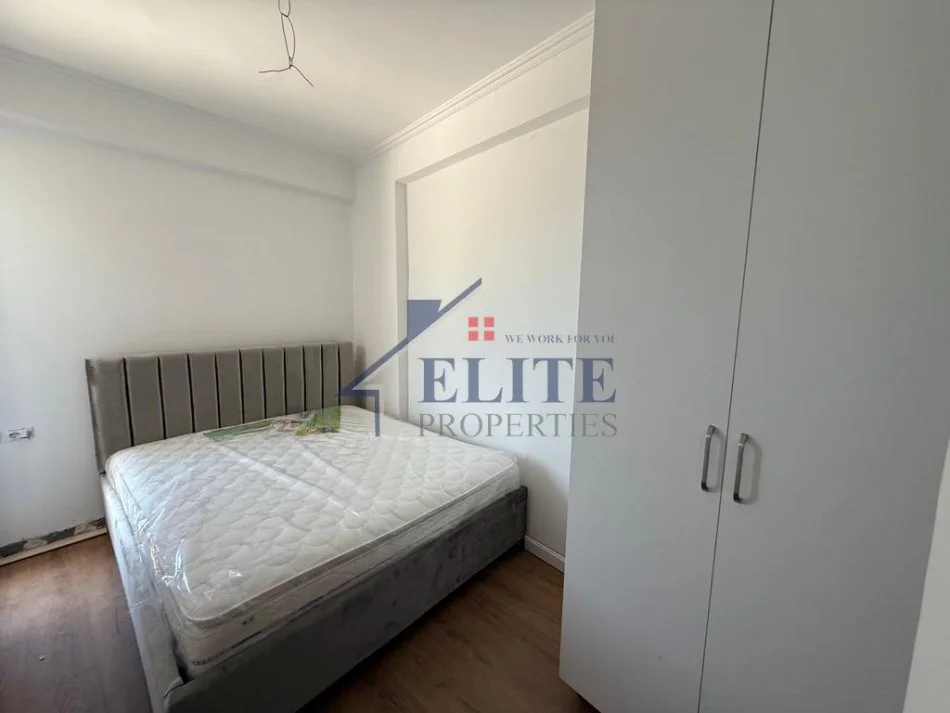 Tirane, jepet me qera apartament 1+1+Ballkon Kati 2, 55 m² 500 € (Kompleksi Magnet)