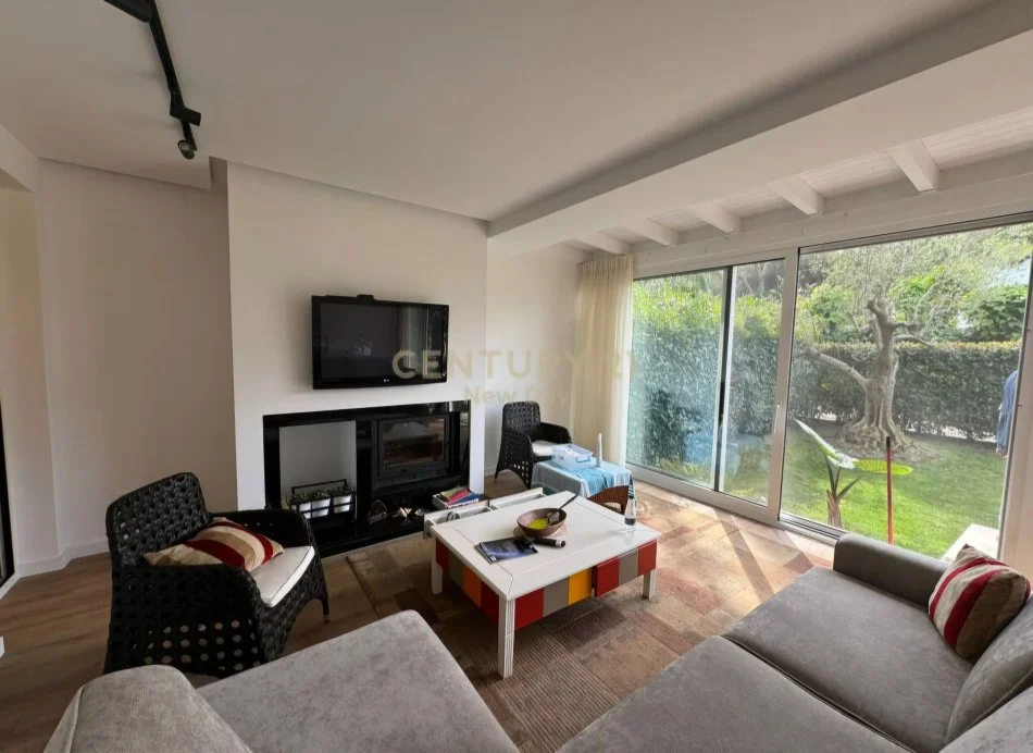 Durres, shitet apartament 3+1 Kati 1, 120 m² 260.000 € (Qerret)