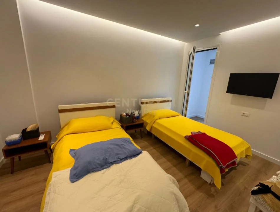 Durres, shitet apartament 3+1 Kati 1, 120 m² 260.000 € (Qerret)