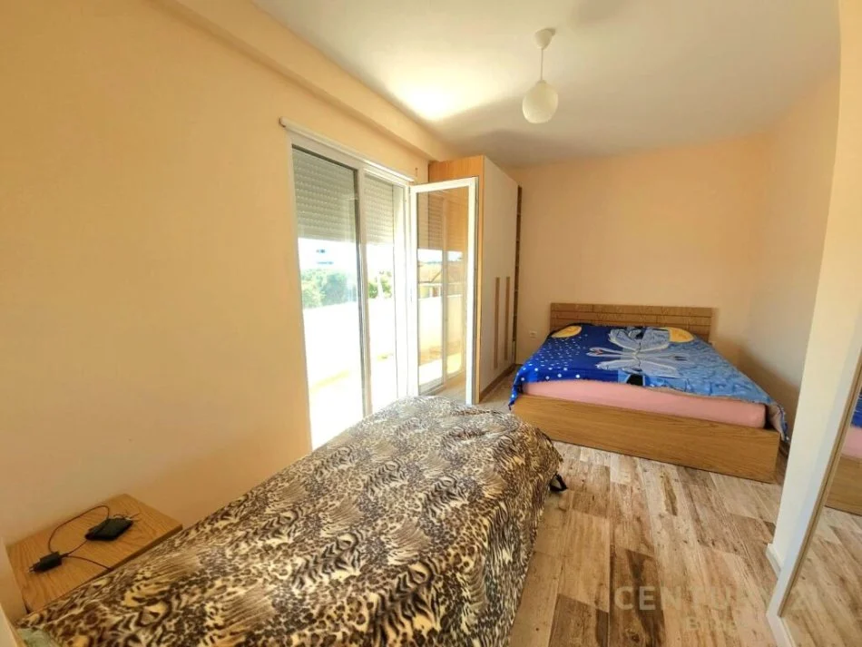 Durres, shitet apartament 1+1+Aneks+Ballkon ,