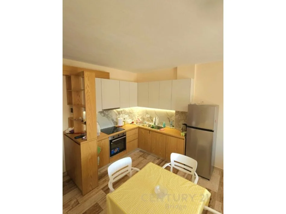 Durres, shitet apartament 1+1+Aneks+Ballkon ,