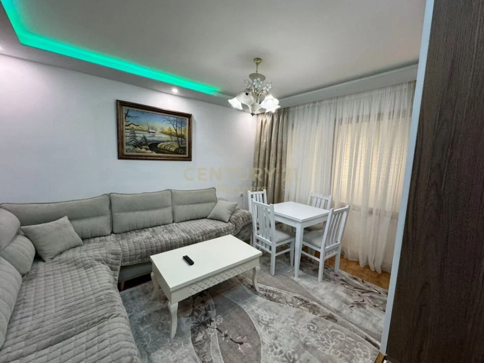 Tirane, shitet apartament 1+1+Ballkon Kati 5, 55 m² 85,000 € (Porcelan)