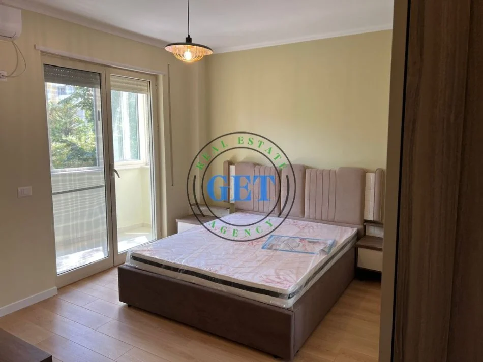 Tirane, shitet apartament 2+1 Kati 3, 100 m² 148.000 € (Golem)