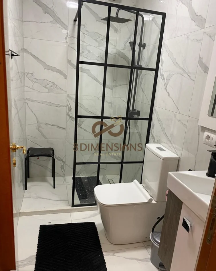 Jepet me qera Apartament 1+1 tek Ish Galeria 17 Nentori (D8242A-218)