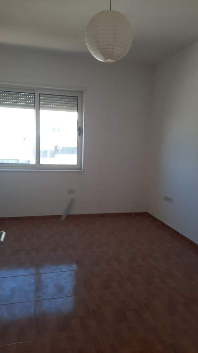 Tirane, jepet me qera apartament 2+1+BLK Kati 3, 100 m² 300 Euro (Fresk)