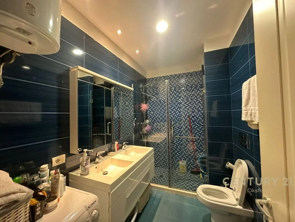 Tirane, shitet apartament 2+1+Aneks+Ballkon, Kati 3, 177 m² 175,000 € (gjiri lalzit)