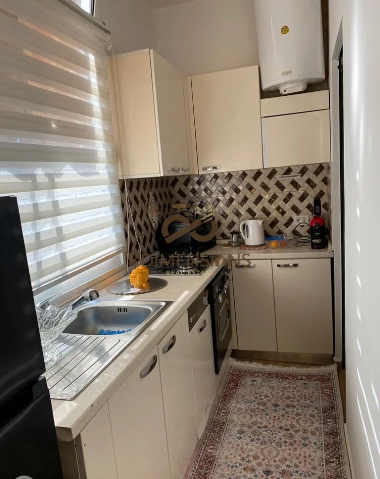 Jepet me qera Apartament 1+1 tek Ish Galeria 17 Nentori (D8242A-218)