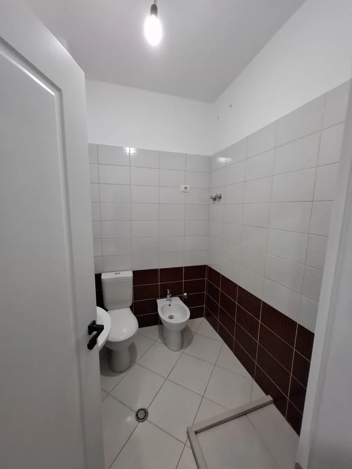Tirane, shitet apartament 2+1 Kati 5, 89 m² 139.000 € (Pallatet Çabej.)