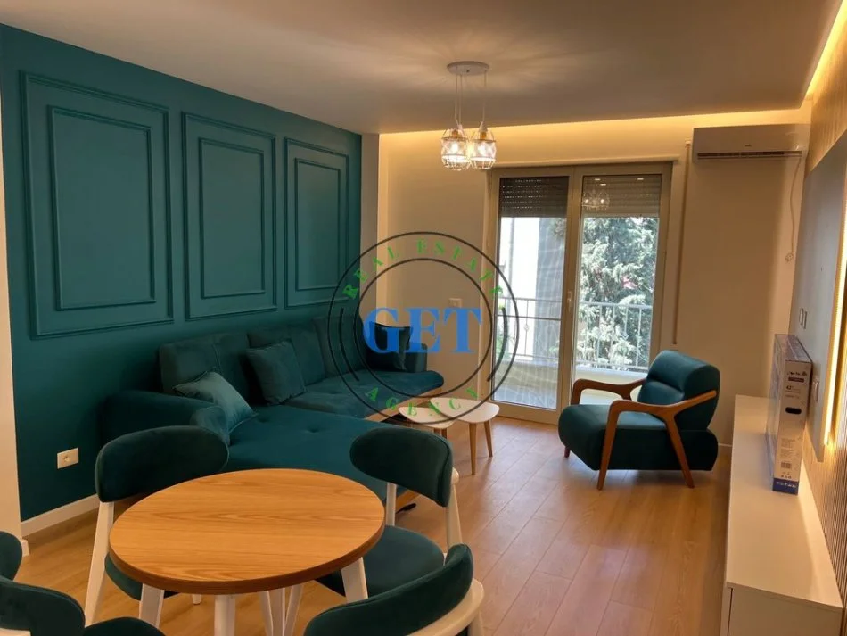 Tirane, shitet apartament 2+1 Kati 3, 100 m² 148.000 € (Golem)