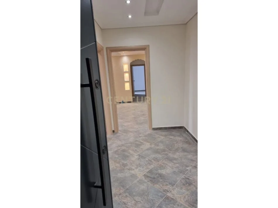 Tirane, shitet apartament 2+1+Ballkon Kati 4, 122 m² 155.000 € 