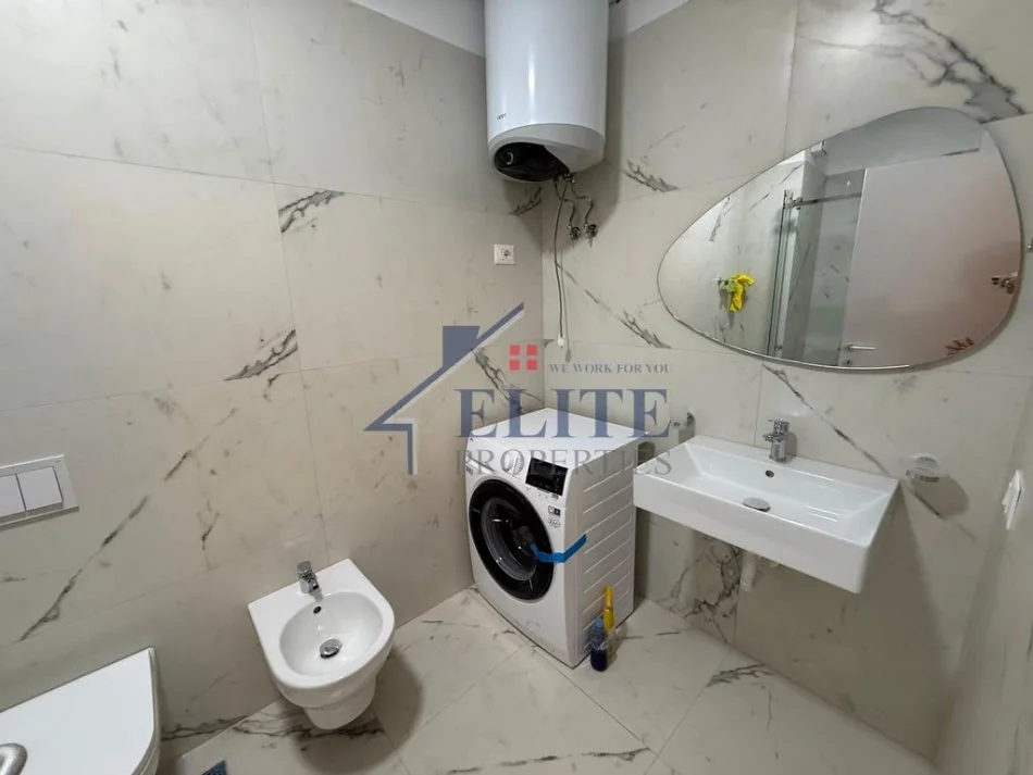 Tirane, jepet me qera apartament 1+1+Ballkon Kati 3, 65 m² 1.000 € 