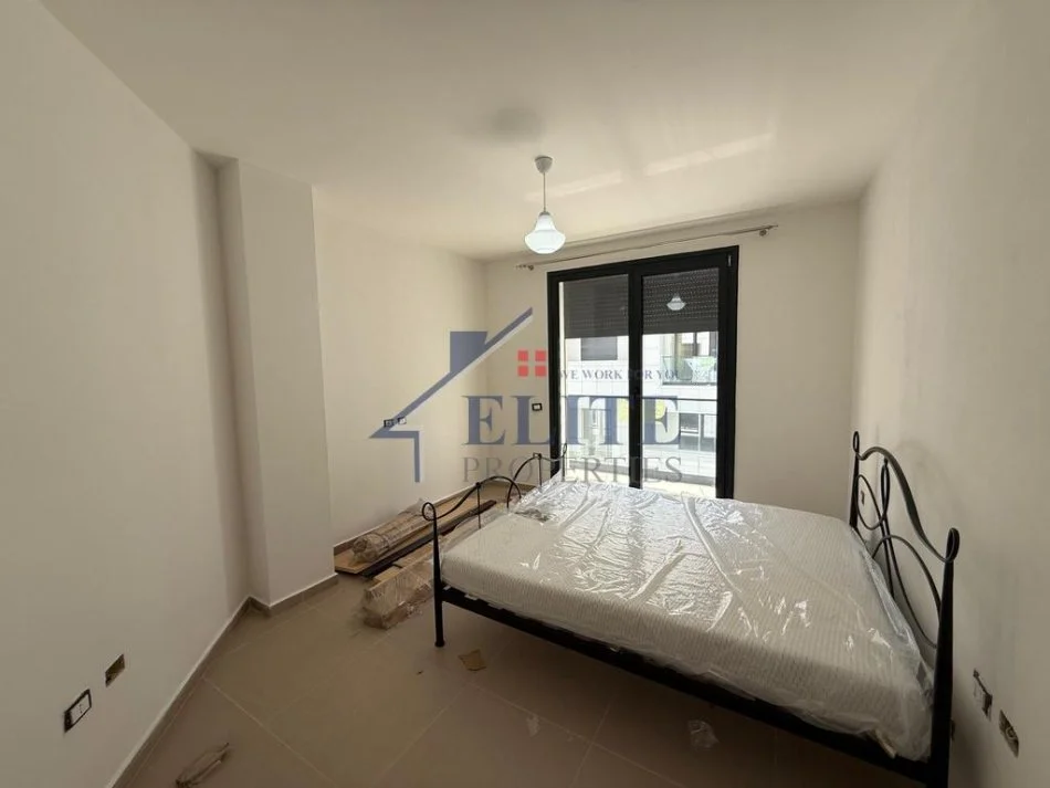 Tirane, jepet me qera apartament 1+1+Ballkon Kati 2, 54 m² 700 € 