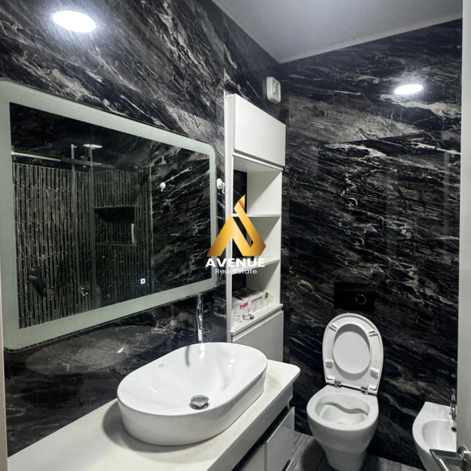 Tirane, jepet me qera apartament 1+1+Ballkon Kati 4, 70 m² 450 € (Rruga Muhamet Deliu)