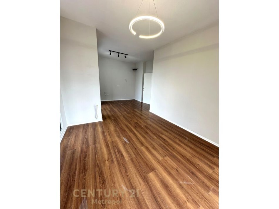 Tirane, shitet apartament 2+1 Kati 2, 105 m² 175,000 € (Xhamlliku)
