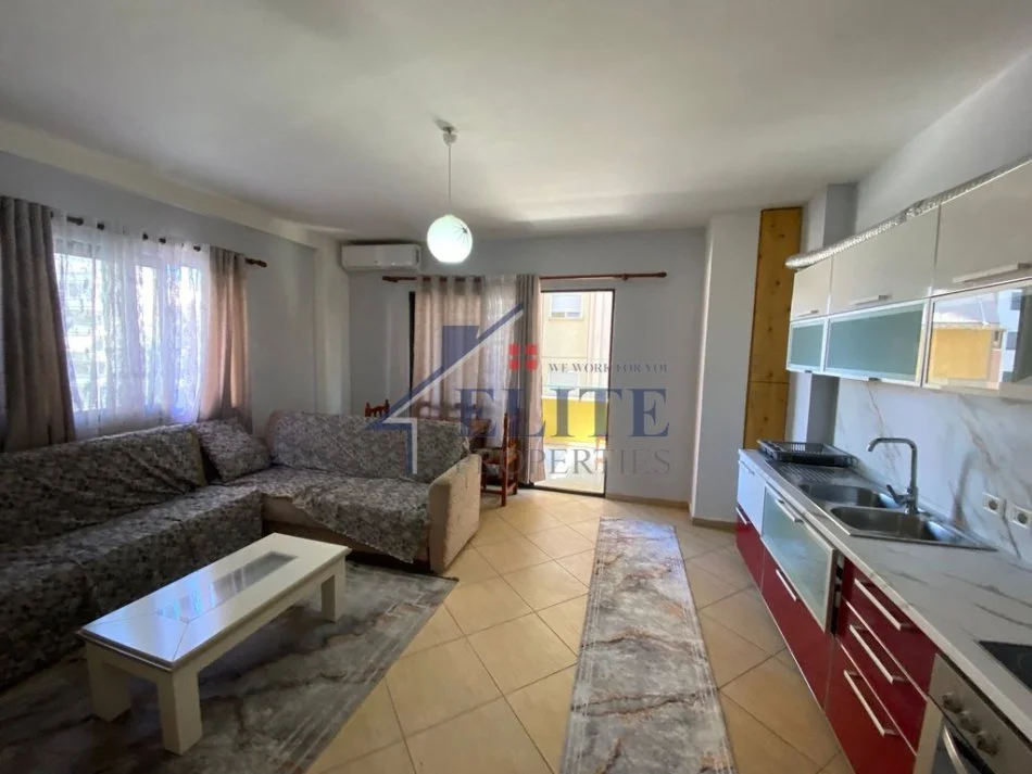 Tirane, jepet me qera apartament 1+1+Ballkon Kati 4, 110 m² 600 € (Fondacioni Leonore)