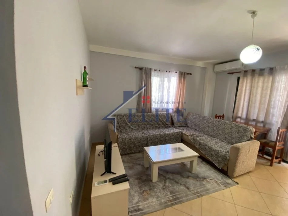 Tirane, jepet me qera apartament 1+1+Ballkon Kati 4, 110 m² 600 € (Fondacioni Leonore)