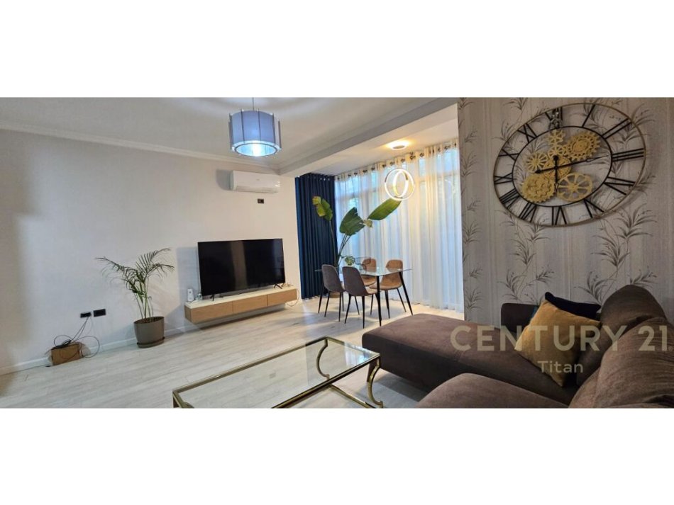 Tirane, shes apartament 2+1+Ballkon Kati 2, 93 m² 160,000 € (Kopshti Botanik)