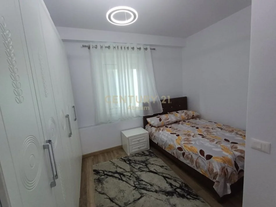 Tirane, jepet me qera apartament 2+1 Kati 1, 74 m² 450 € (rruga tonin arapi tek venue)