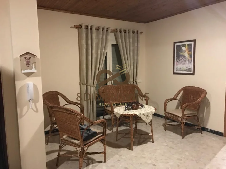 Jepet me qera Apartament 3+1 ne Xhamllik, prane Ish Profarma (D829A-21)