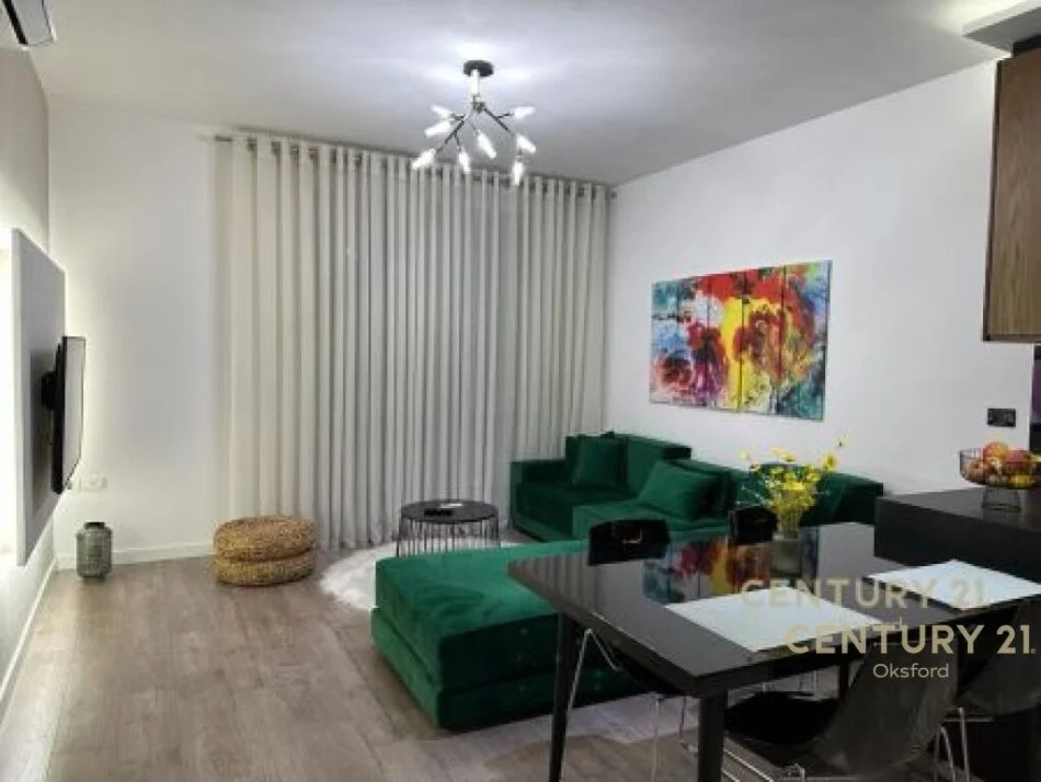 Tirane, jepet me qera apartament 2+1 Kati 2, 70 m² 700 € (komuna e parisit)
