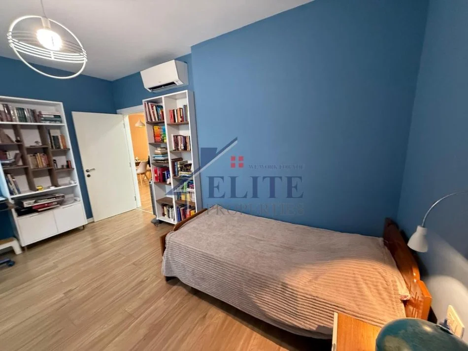 Tirane, jepet me qera apartament 2+1+Ballkon Kati 6, 800 m² 800 € (Don Bosko)