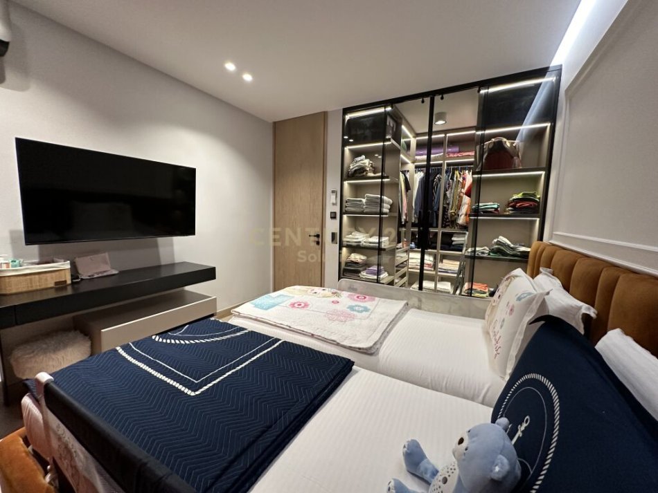 Tirane, shes apartament 2+1+Ballkon , 97 m² 265,000 € (Komuna e Parisit)