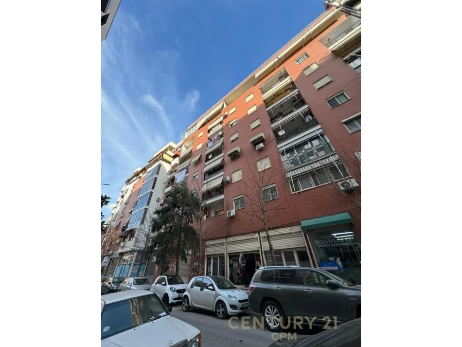 Tirane, jepet me qera ambjent biznesi Kati 0, 128 m² 1.100 € (e kosovareve)