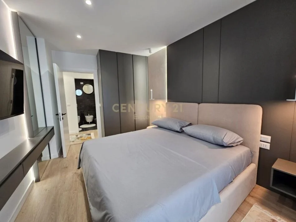 Tirane, jepet me qera apartament 2+1 Kati 6, 93 m² 1.400 € (rruga e kosovareve)