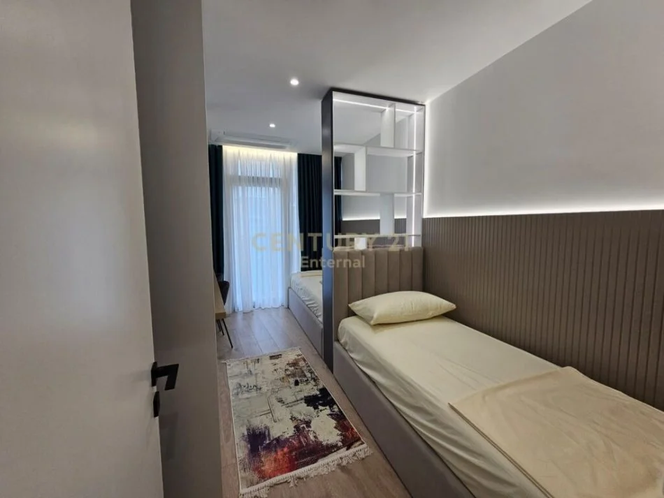 Tirane, jepet me qera apartament 2+1 Kati 6, 93 m² 1.400 € (rruga e kosovareve)