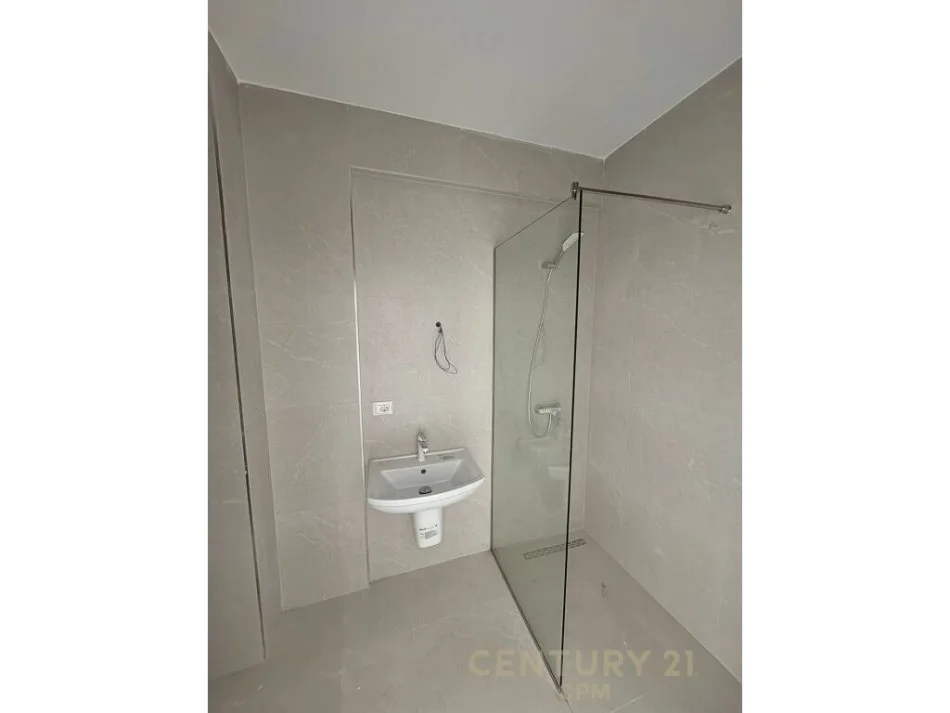 Tirane, shitet apartament 3+1 Kati 4, 131 m² 350.000 € (LIQENI I THATE)