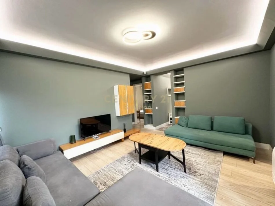 Tirane, jepet me qera apartament Kati 8, 94 m² 900 € 