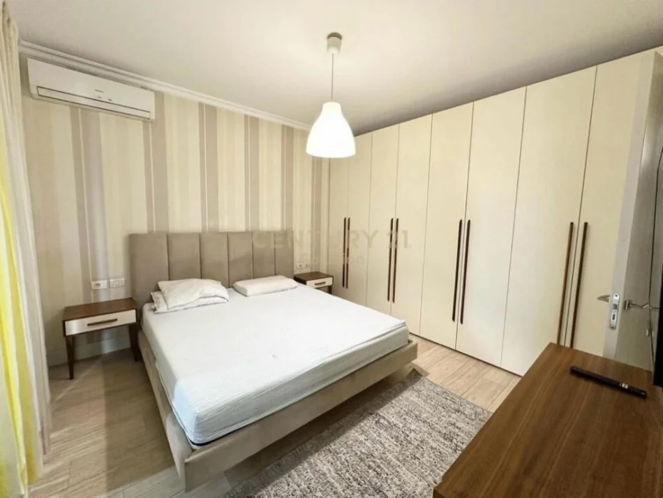 Tirane, jepet me qera apartament Kati 8, 94 m² 900 € 