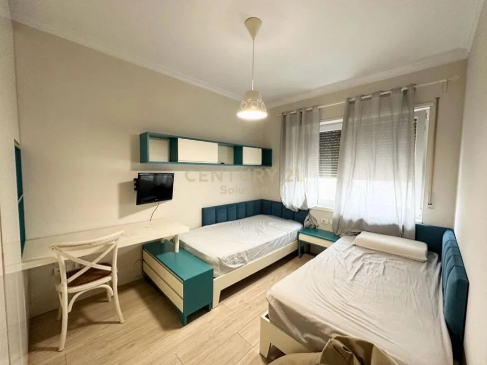 Tirane, jepet me qera apartament Kati 8, 94 m² 900 € 