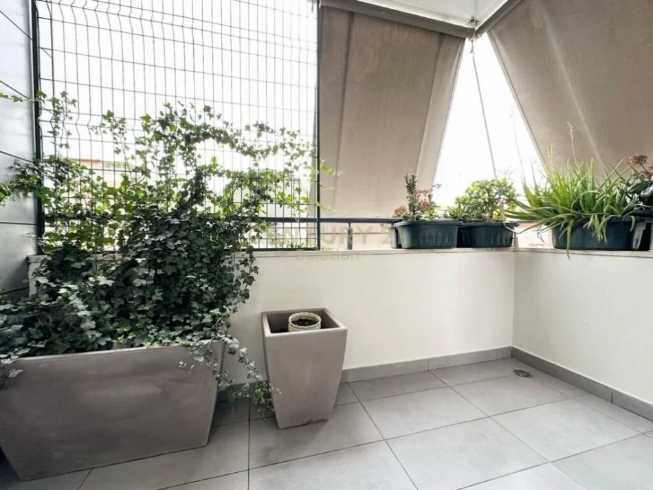 Tirane, jepet me qera apartament Kati 8, 94 m² 900 € 