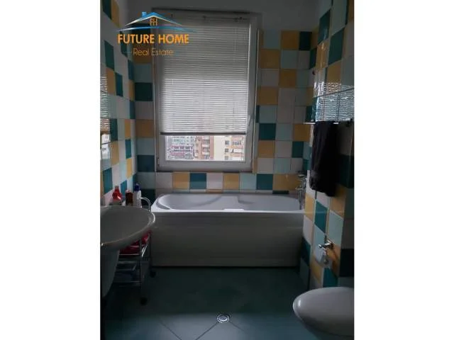Tirane, jap me qera apartament 3+1 Kati 7, 139 m² 1.200 Euro