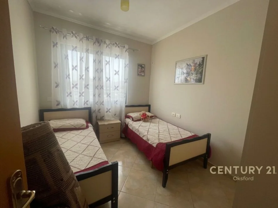 Tirane, jepet me qera apartament 2+1+Ballkon Kati 7, 78 m² 450 € (Joklin Persi)