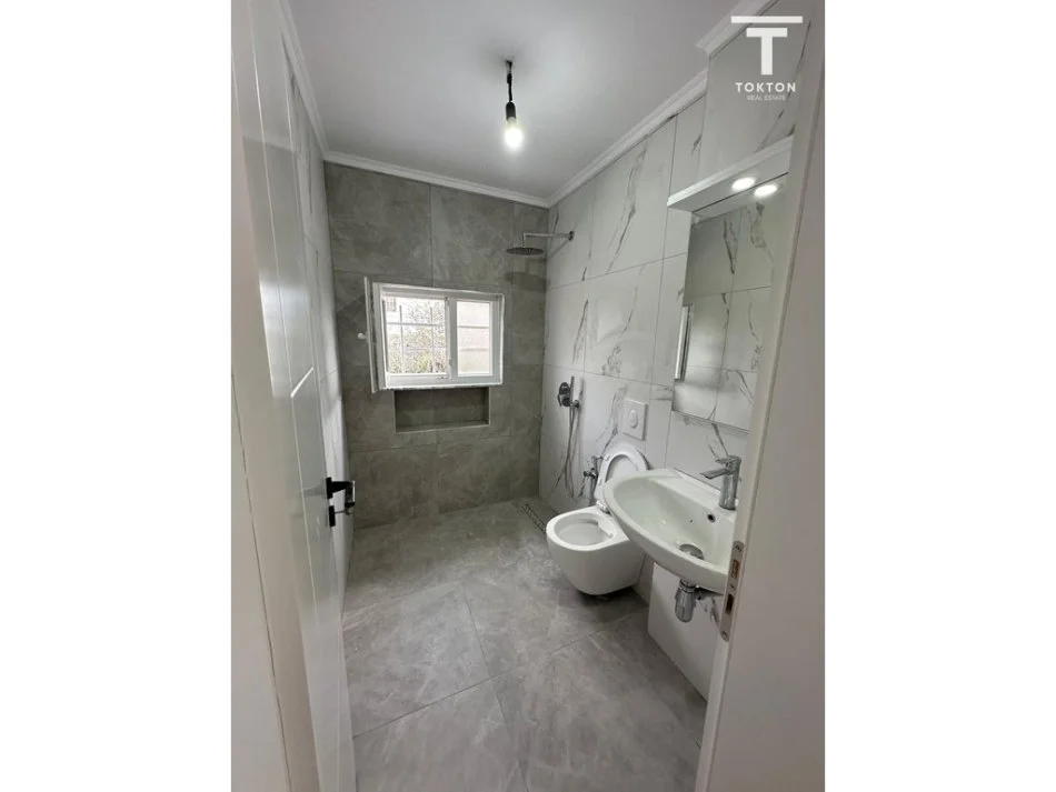 Tirane, shes apartament 1+1 Kati 2, 57 m² 75.000 € (Allias)