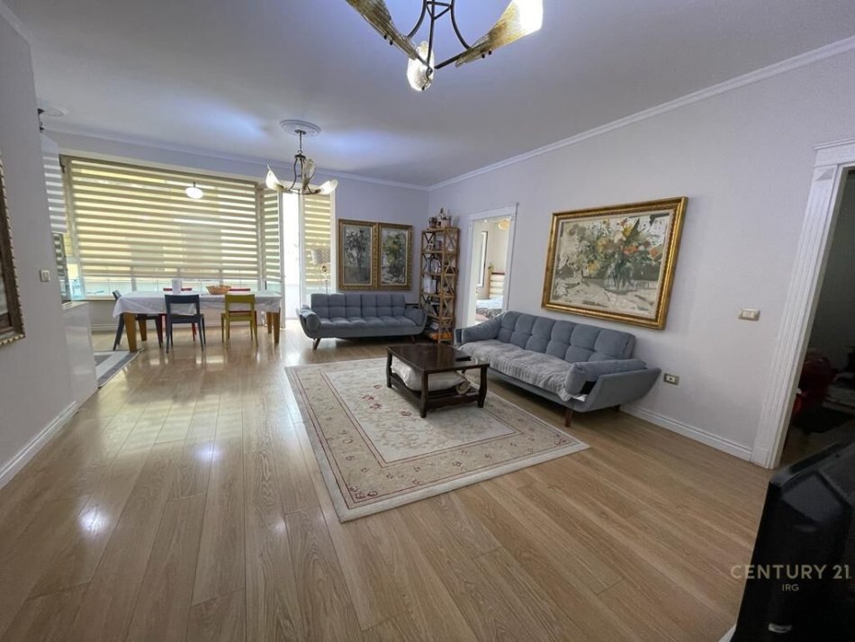 Tirane, shes apartament 3+1+2+Ballkon , 155 m² 200,000 € (Kodra e Diellit)